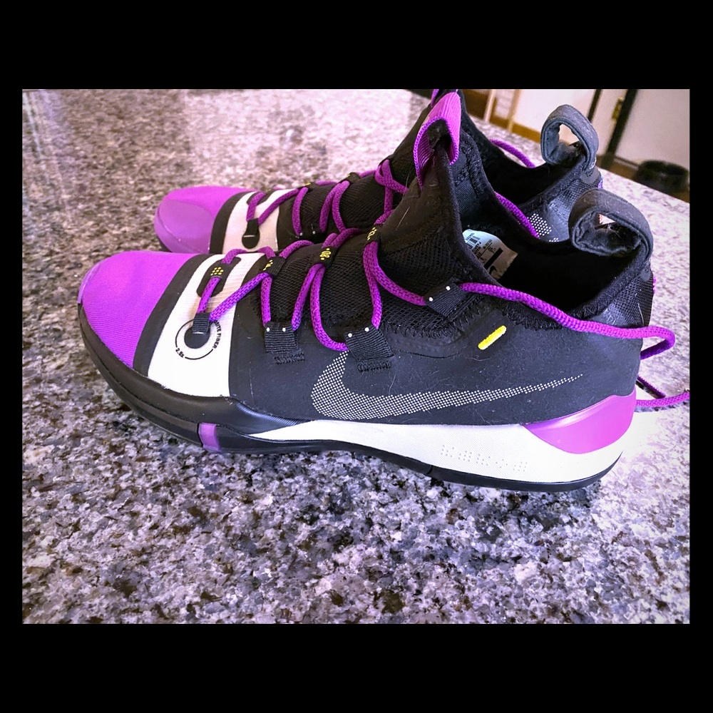 Nike men’s Kobe AD exodus shoes